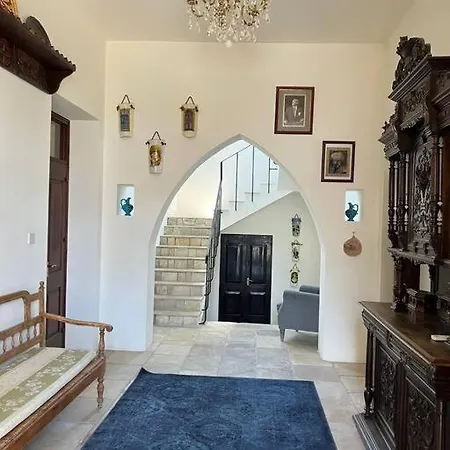 Cozy 2-bedroom Cyprus Retreat Apartamento *