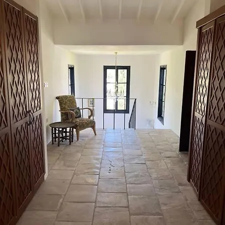 Cozy 2-bedroom Cyprus Retreat Apartment Kambia