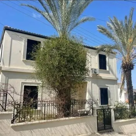 Cozy 2-bedroom Cyprus Retreat