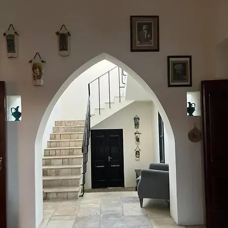 Cozy 2-bedroom Cyprus Retreat