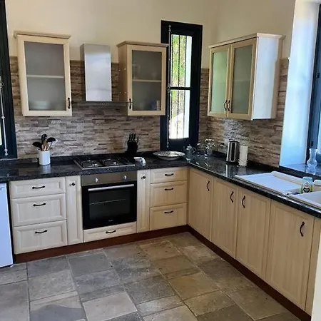 Apartment Cozy 2-bedroom Cyprus Retreat Kambia